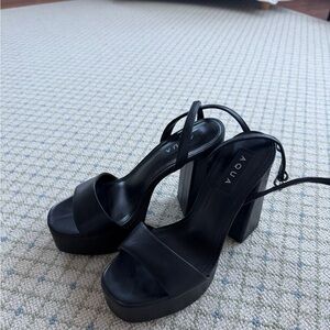 Aqua Elegant Black Platform Heels